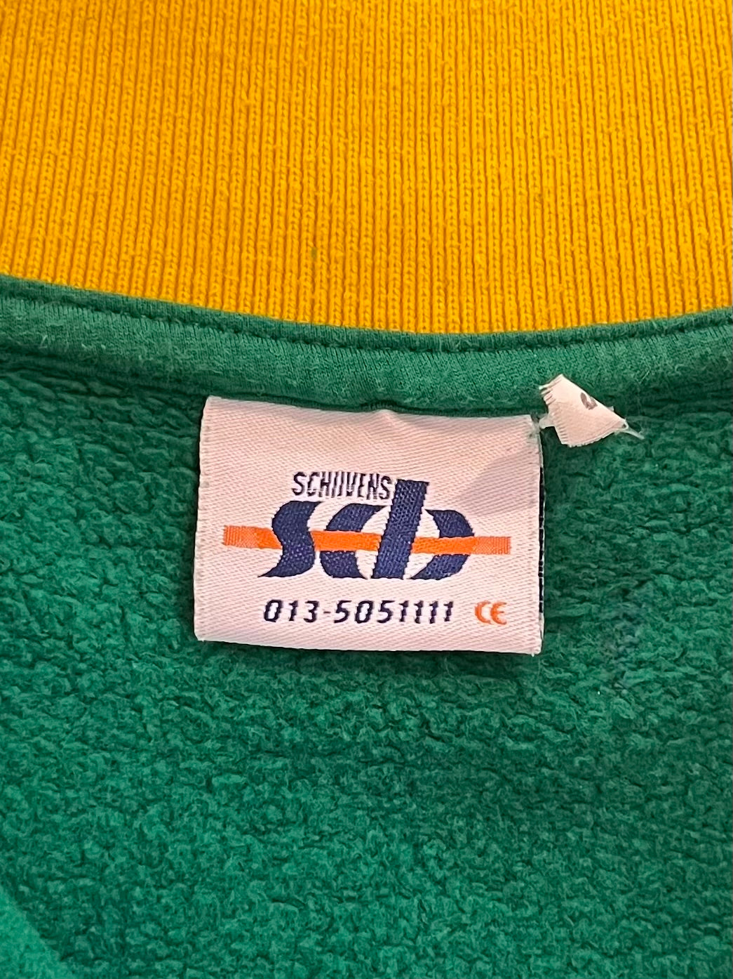 90s Dutch “Service With A Smile” Two-Tone Collared Sweatshirt (M/L)