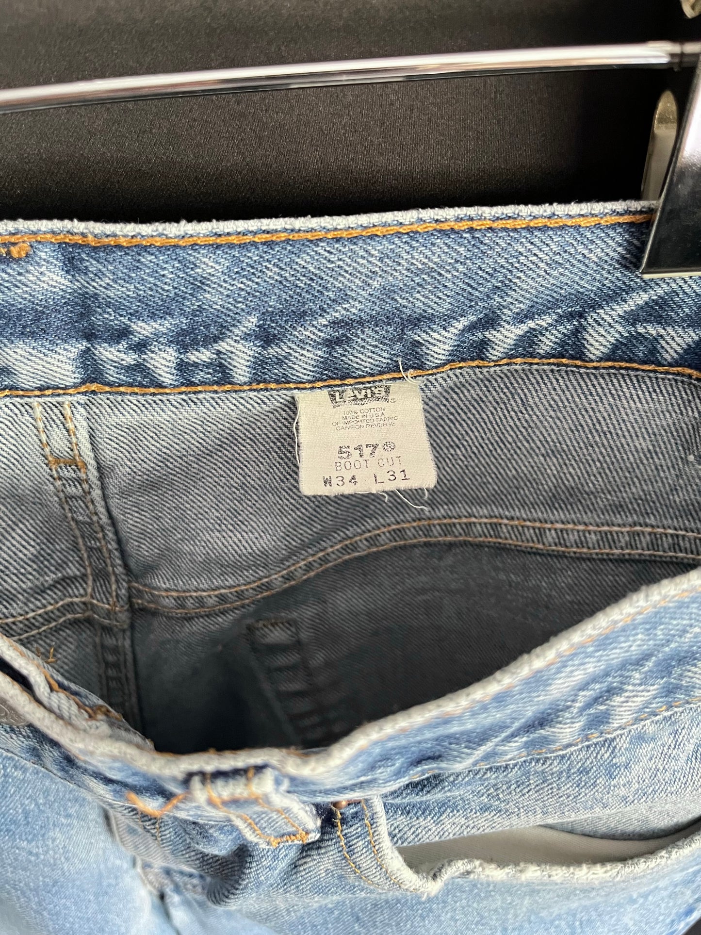 90s Levi’s 517 Bootcut Light Wash Denim (33W)
