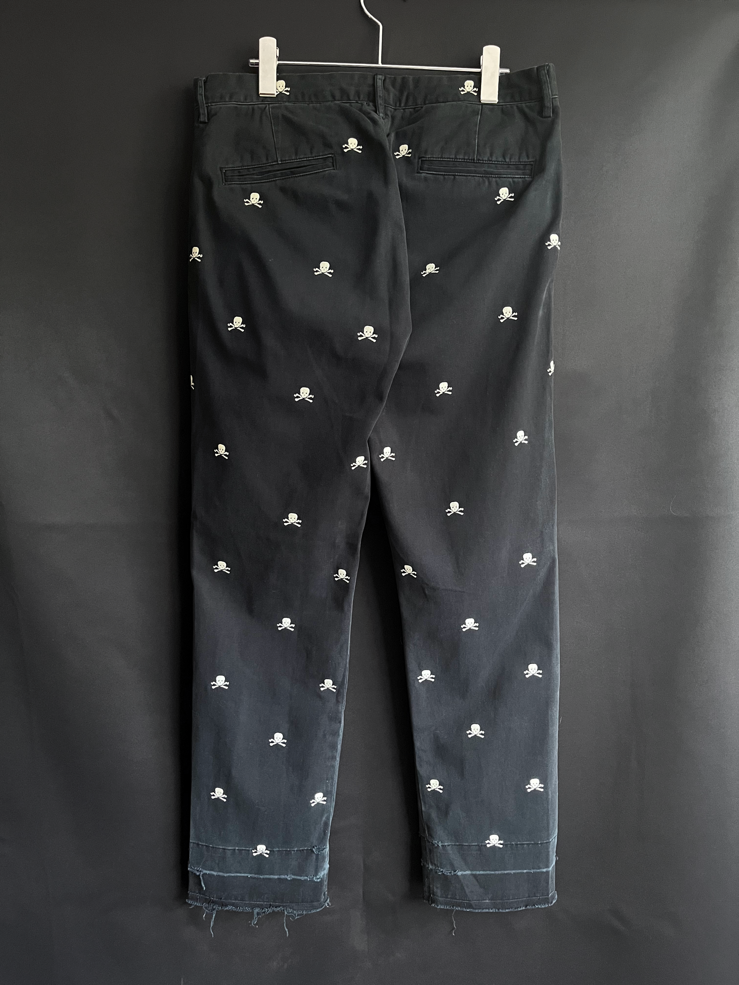 Ralph Lauren Rugby Skull & Crossbones Embroidered Chinos (33W)