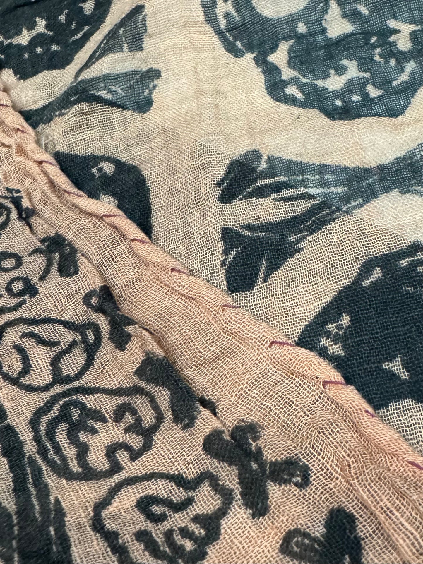 VTG Sheer Skull & Crossbones Scarf